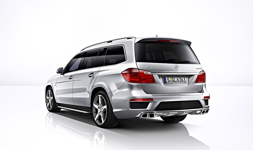 2015_Mercedes_GL63_AMG_Rear_2